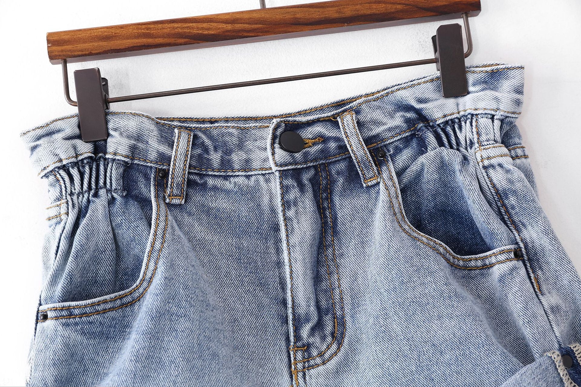 Shorts denim a caramella