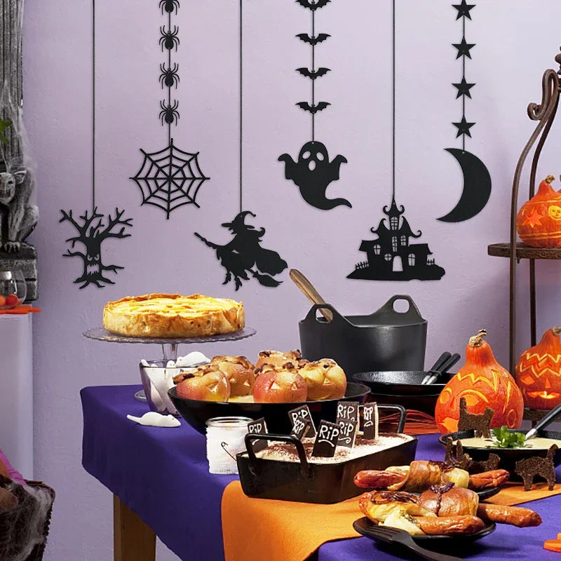 Ghirlande di carta Halloween
Festoni appesi a tema spettrale