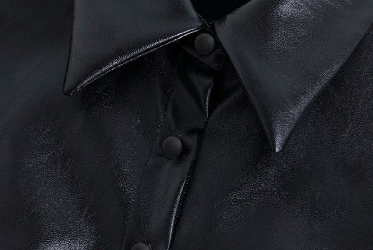 Camicia ecopelle maniche a sbuffo