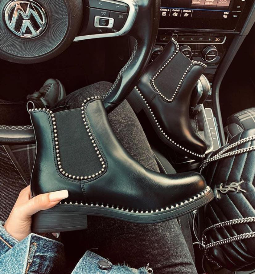 Scarponcini dot studs