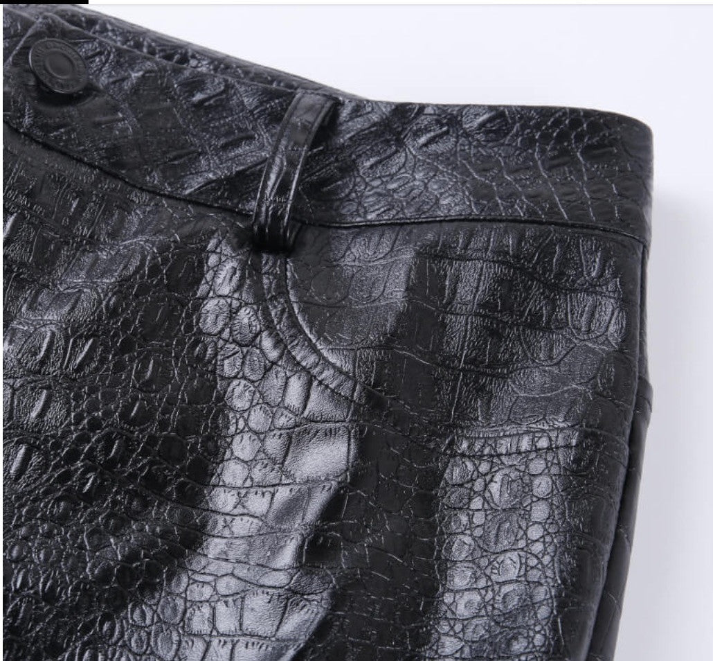 Pantalone effetto coccodrilllo ecopelle