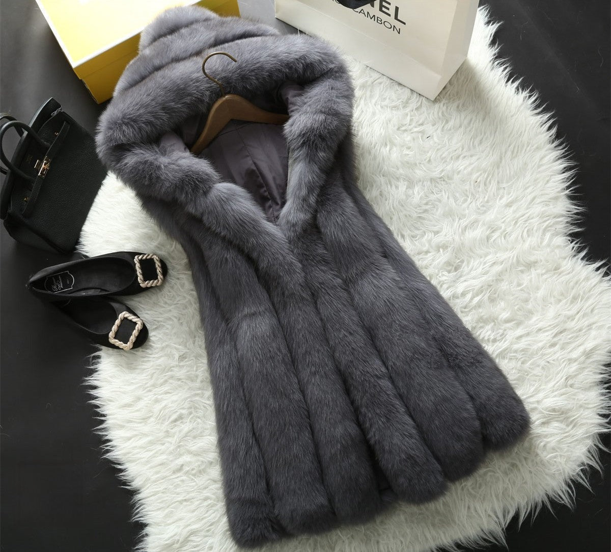 Smanicato ecopelliccia Foxys look invernale — Dream Shop
