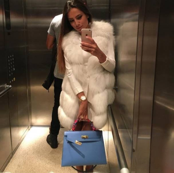 Pellicciotto smanicato snow indossato su modella — Dream Shop