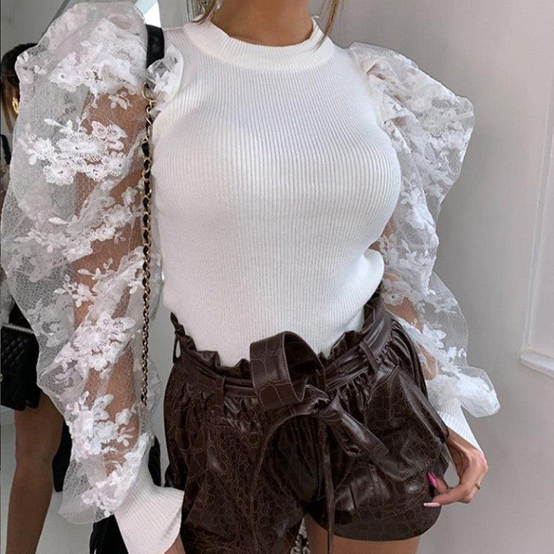 Maglia maniche a sbuffo pizzo rose