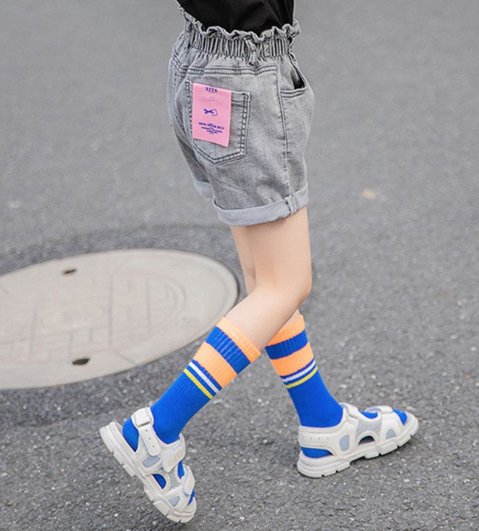 Shorts bambina in denim caramella elastico