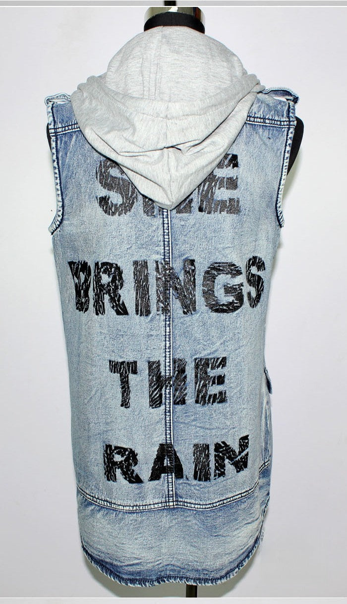 Smanicato in jeans Karla indossato su modella — Dream Shop