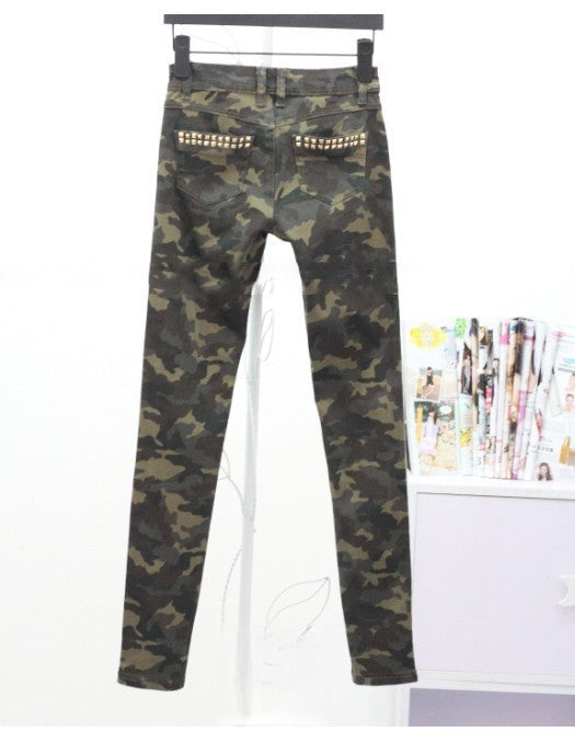 Pantalone mimetico Fuji camouflage con borchie sulle tasche — Dream Shop