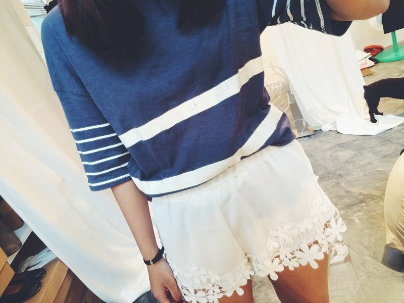 Solid Margareth Shorts vista laterale — Dream Shop