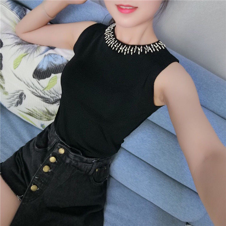 Maglioncini smanicati collier