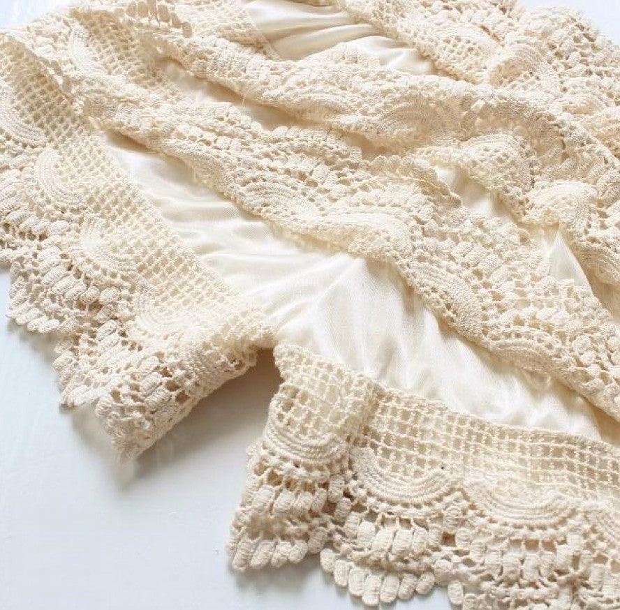 Shorts in pizzo Ramona vista laterale — Dream Shop