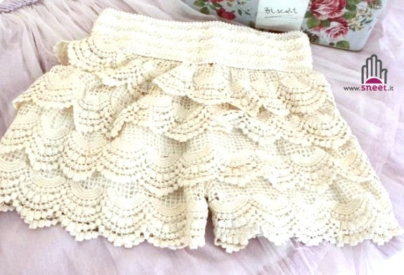 Ramona lace shorts