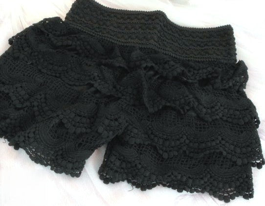 Shorts in pizzo Ramona vista tre quarti — Dream Shop