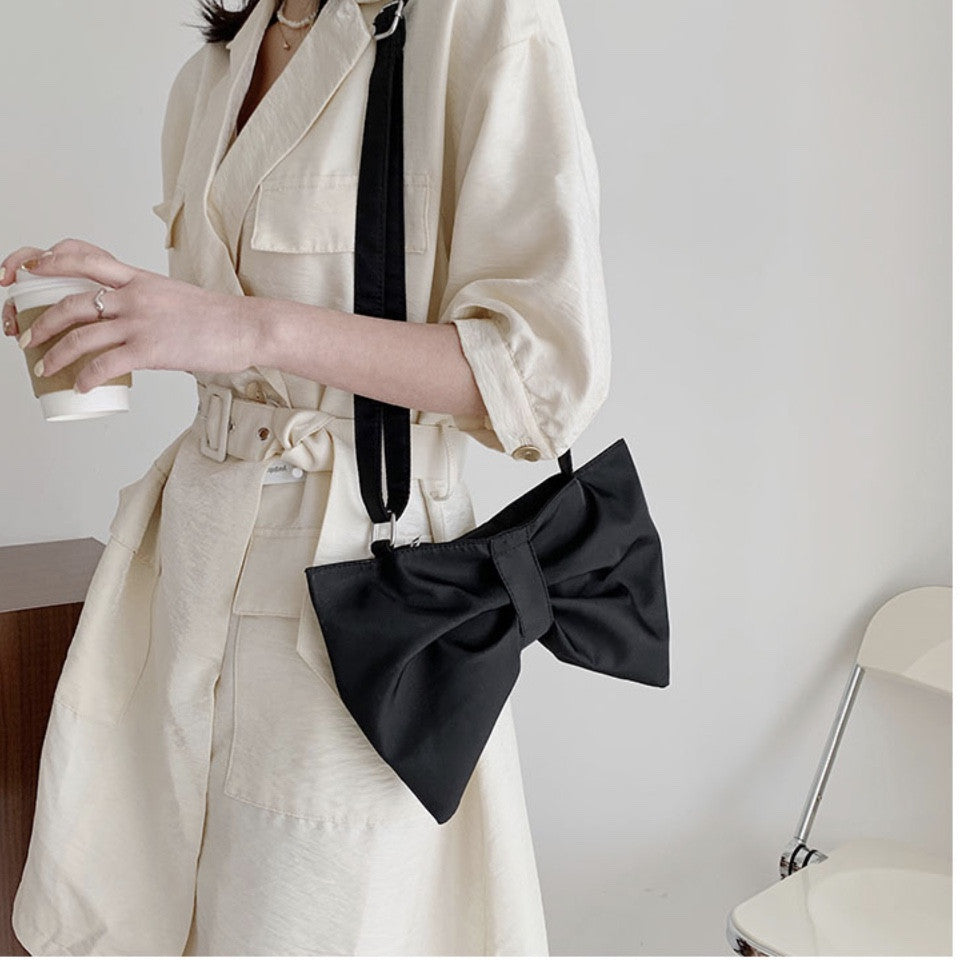 Borsa tracolla fioccone