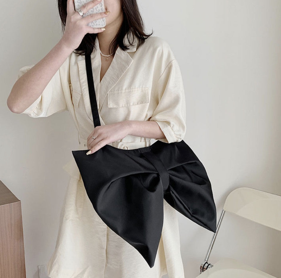 Borsa tracolla fioccone