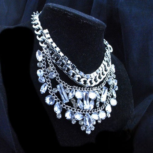 Collana Shine Light - indossata look elegante | Dream Shop