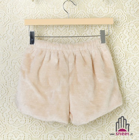 Pantalones cortos de piel sintética con cola