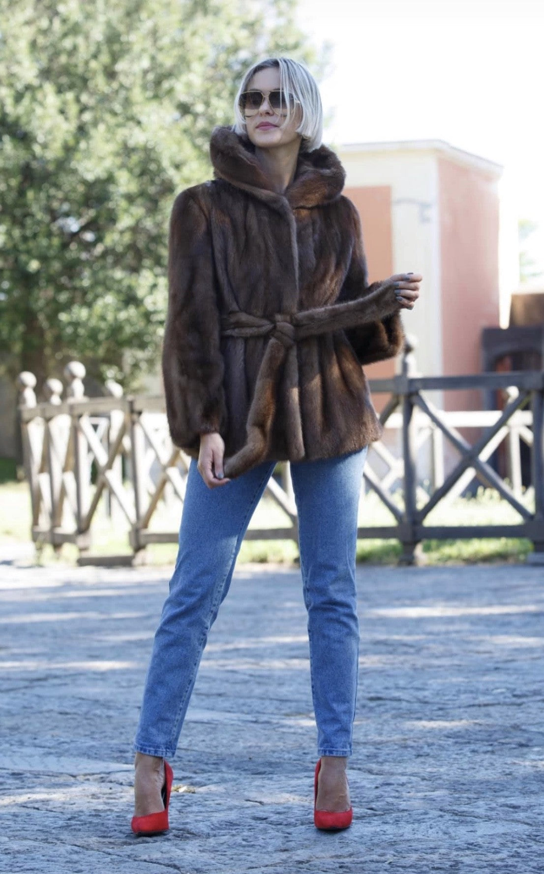 Visone con cappuccio Trecy