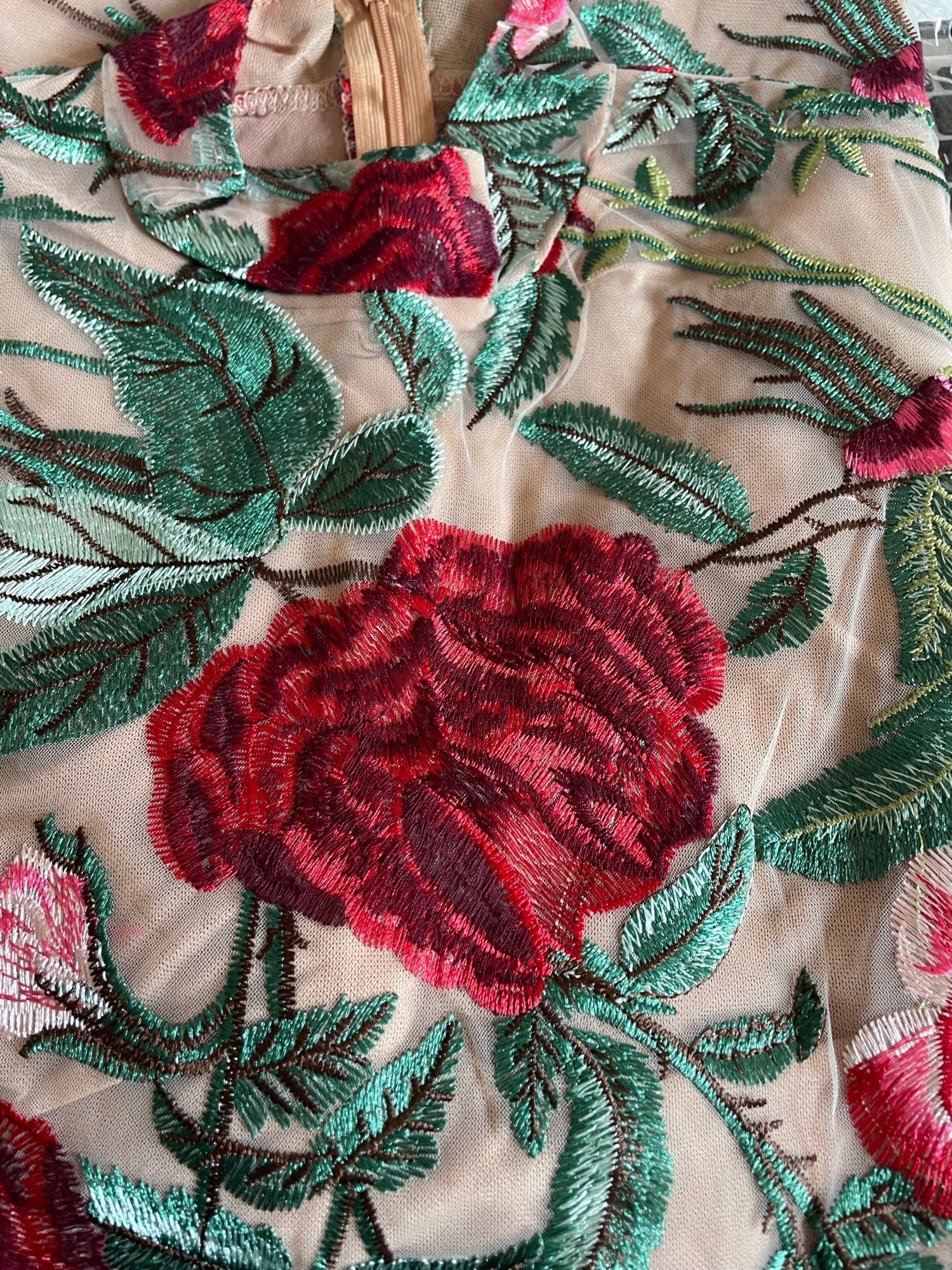 Abito trasparent roses