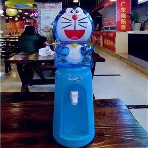 Dispenser acqua cartoons