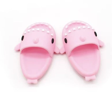 Ciabatte squalo per Labubu