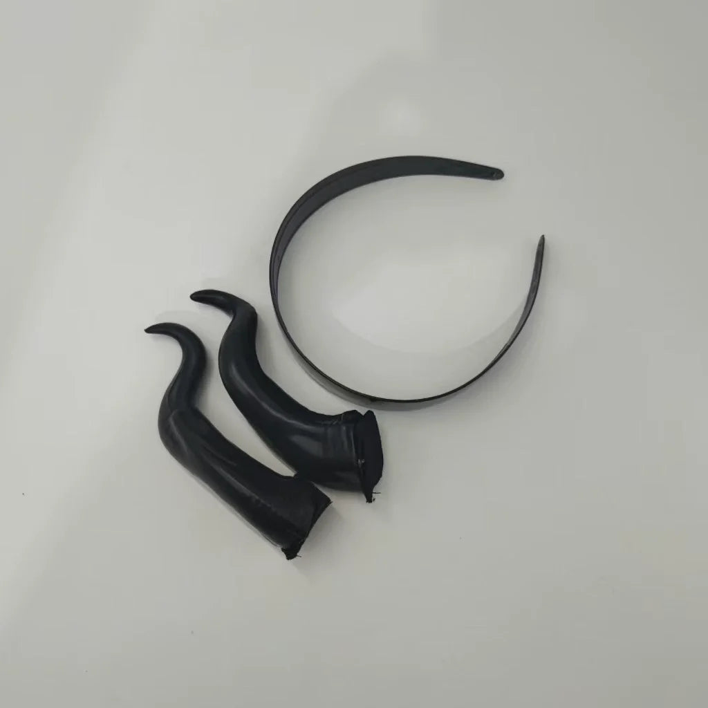 Cerchietto corna da demone
Accessorio costume strega regina