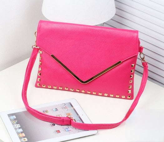 Pochette Simple Studs Azzurro vista frontale | Dream Shop