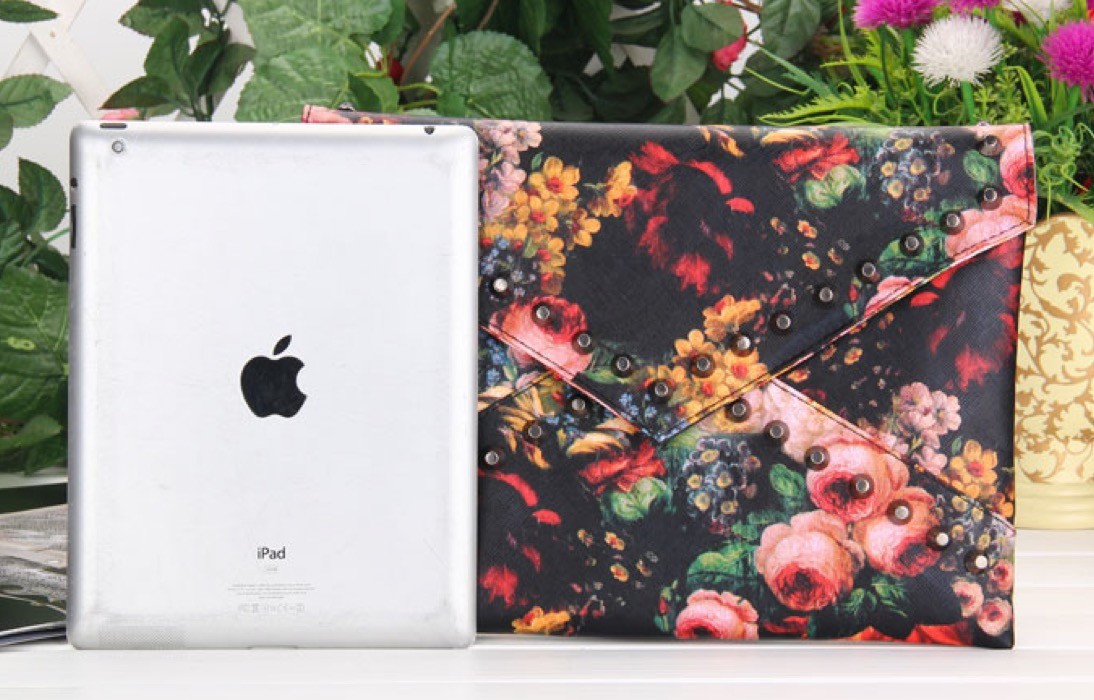 Pochette flower studs