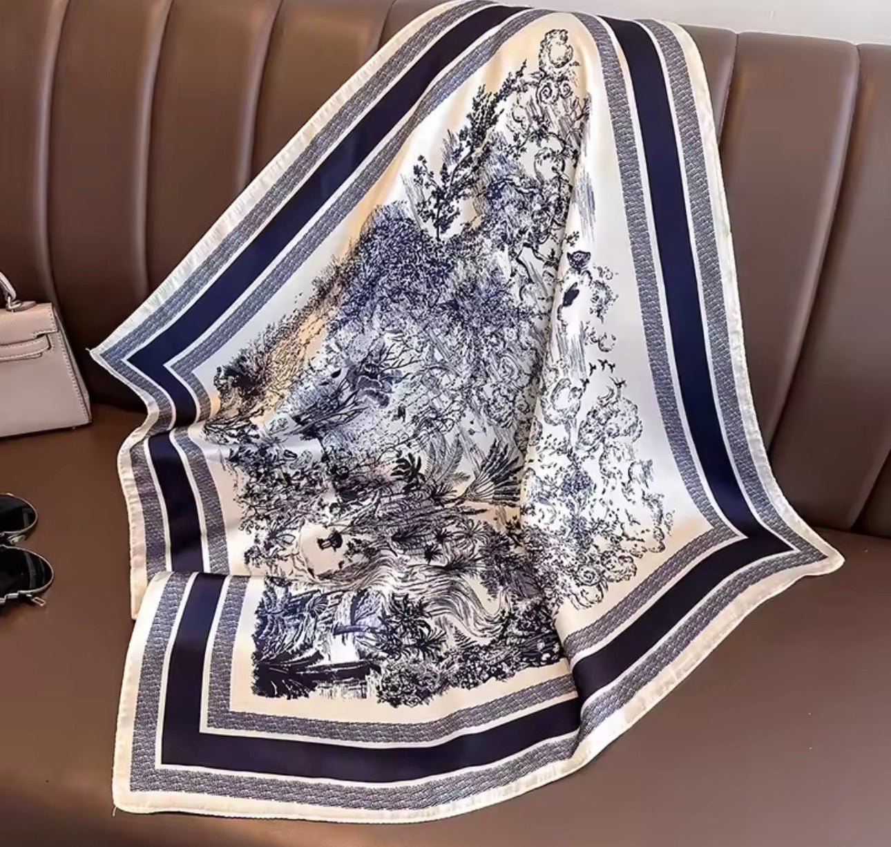 Foulard raso Katapy fantasia toile de Jouy blu navy | Dream Shop