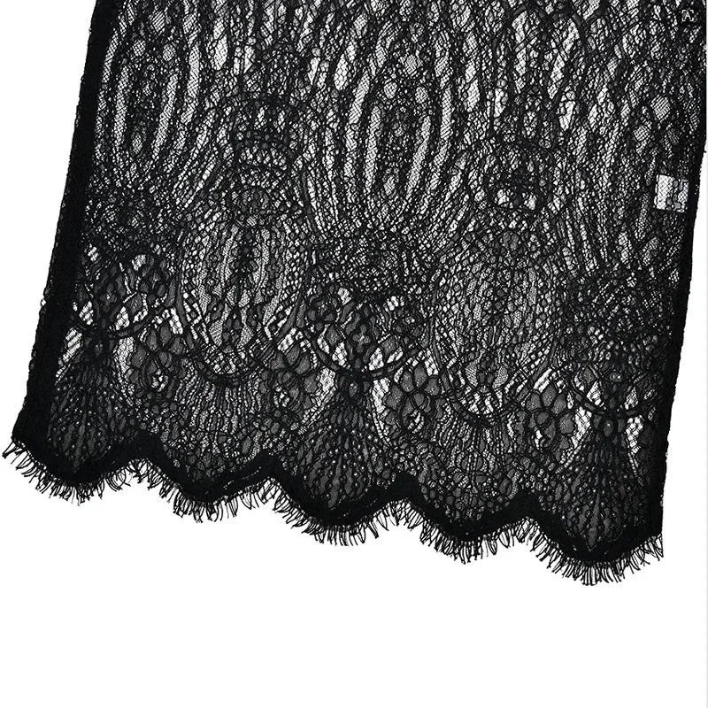 Abitino Pizzo Coprispalle Tamaska con collo alto e inserti in pizzo