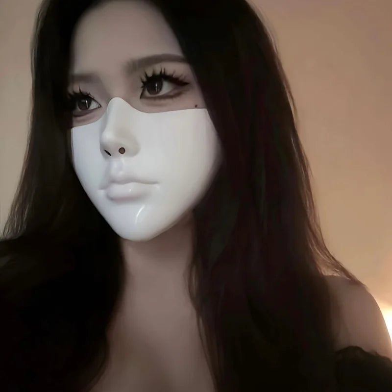 Mezza maschera estetica bianca indossata — Dream Shop