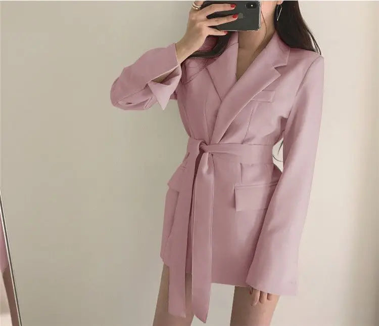 Blazer annodato donna strutturato con cintura in vita