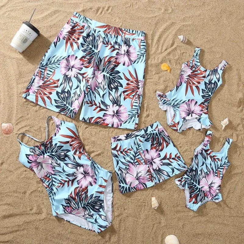 Coordinato mare famiglia Ibiscus — set completo costume e shorts stampa tropicale | Dream Shop