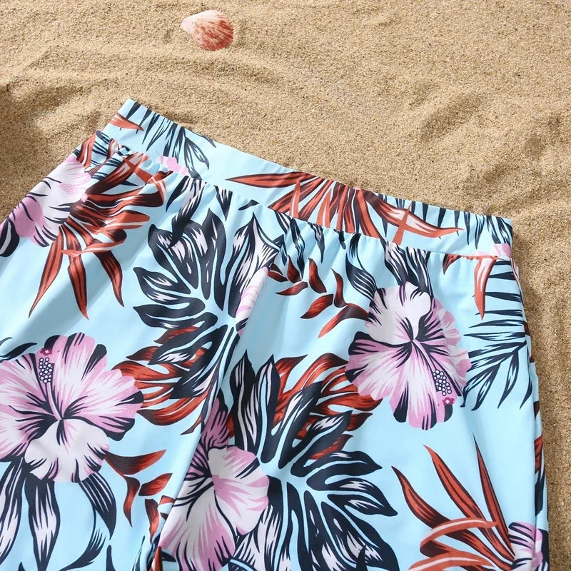 Coordinato mare famiglia Ibiscus — dettaglio shorts stampa tropicale | Dream Shop