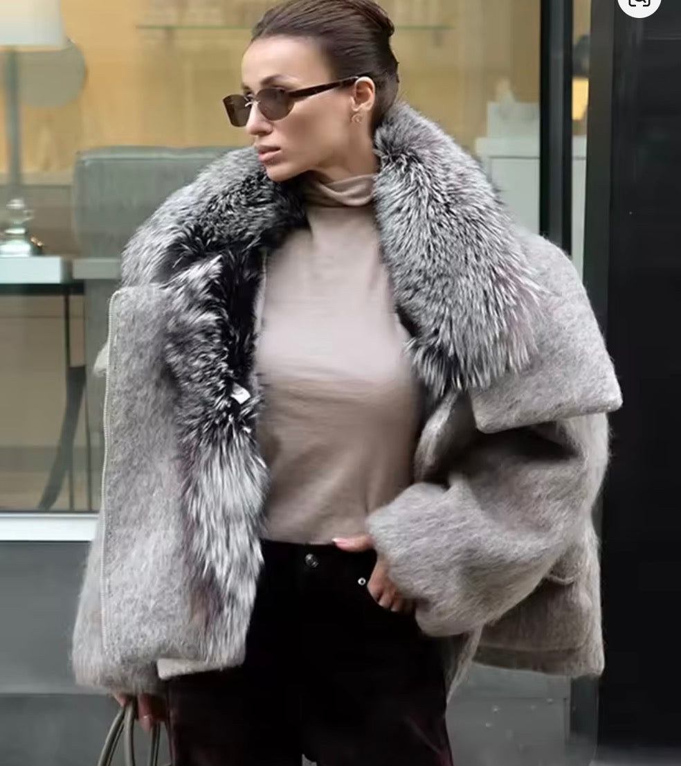 Parka corto in lana con maxi collo ecopelliccia - Kagrika