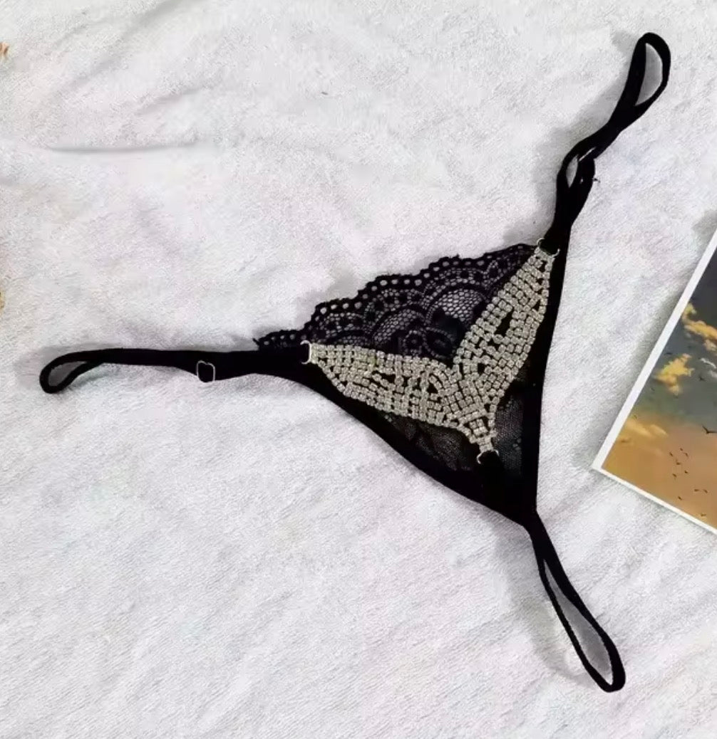 Jewel thong
Lycra with interchangeable precious application
