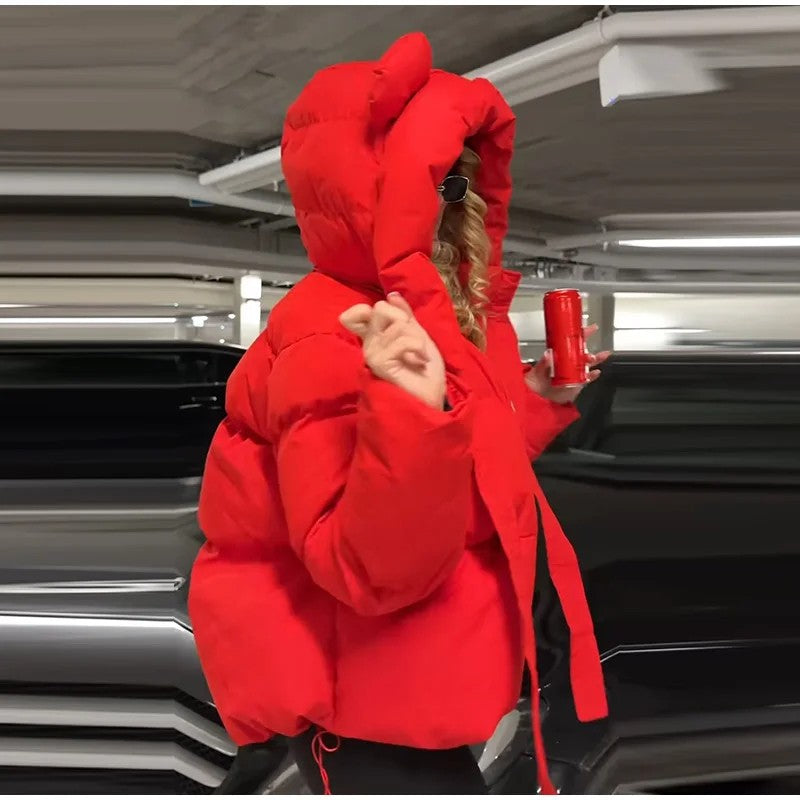 Piumino orecchie Savebla rosso con cappuccio alzato — Dream Shop