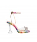 Squared heels bow prism heel