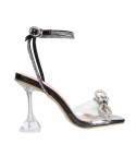 Squared heels bow prism heel