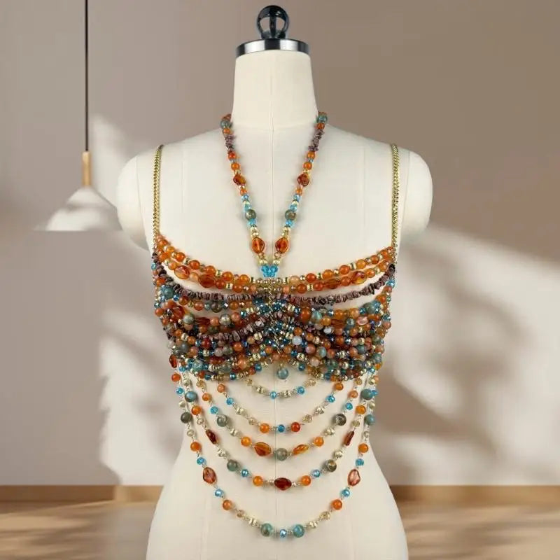 Top gemme colorate — fronte su manichino con catene pendenti | Dream Shop