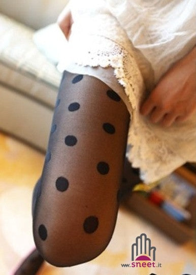 Medias de lunares grandes