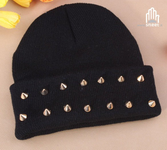Cappellino borchie