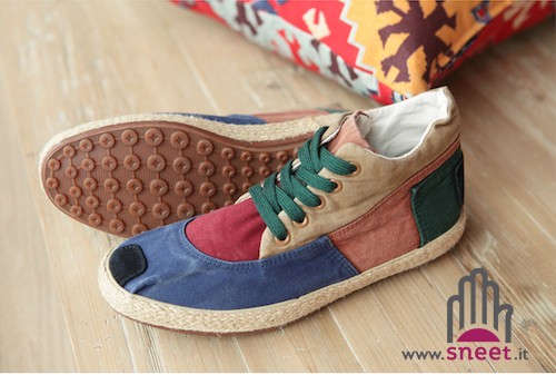 Zapatos con parches de colores