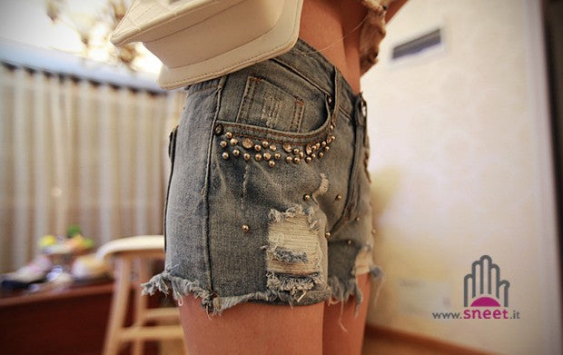 Pantalones cortos desgastados