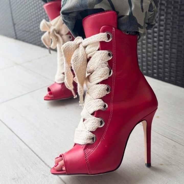 Tronchetto Sportyspice rosso lacci chiari con jeans | Dream Shop
