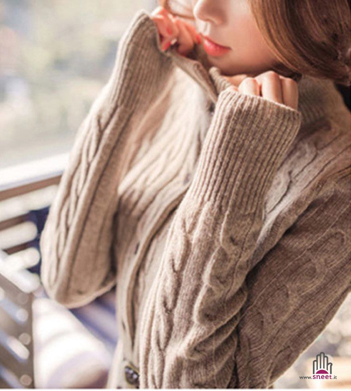 Maxidress in maglia con bottoni Tessa