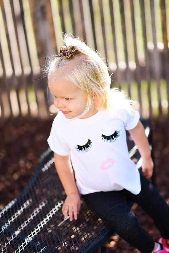 T-shirt baby eyelash