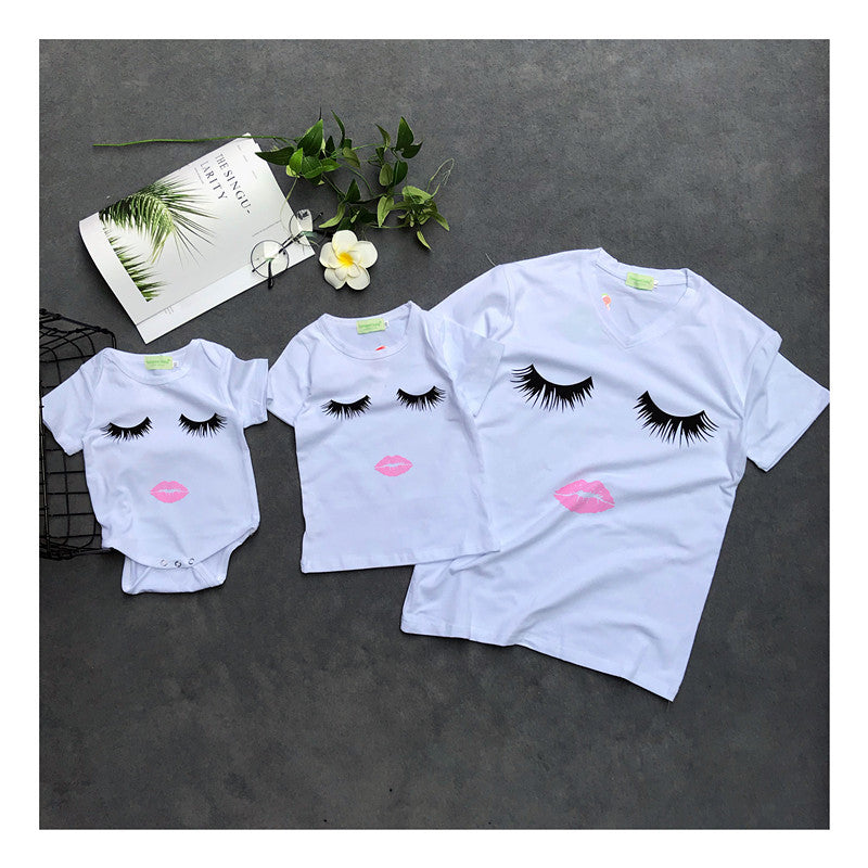 T-shirt eyelash