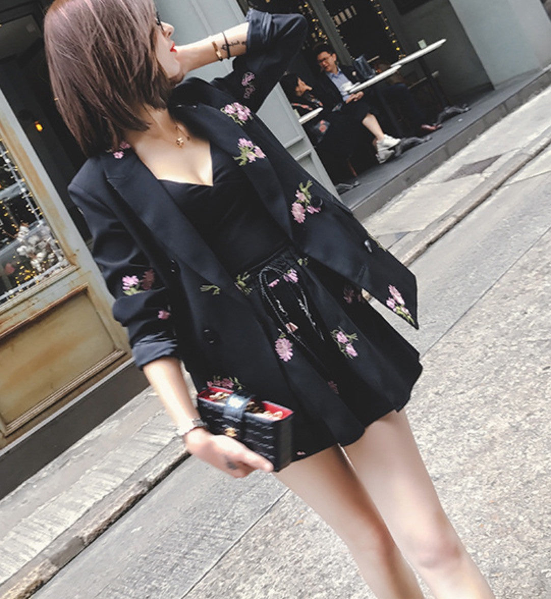 Completo blazer shorts fiori