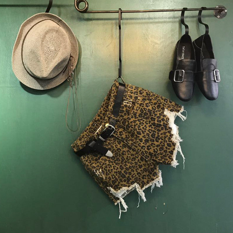 Shorts leopardato denim sfrangiato