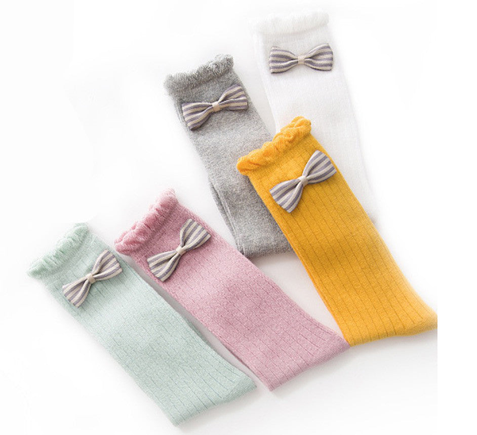 Calzini alti bimba fiocco
